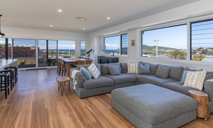 Forster Casa | Cloudcatcher atop Bennets Head.