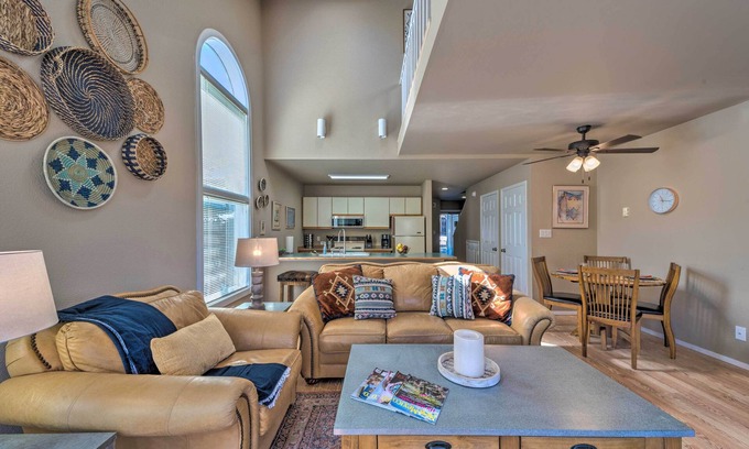 Cloudcroft Casa | Cloudcroft Townhome w/ Deck - 1 Mi to Burro Ave!