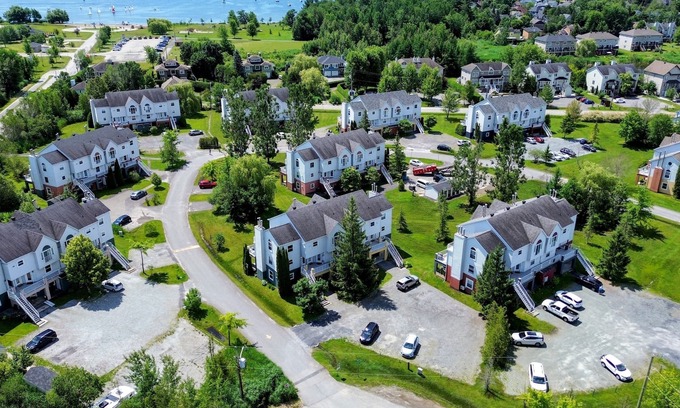 Magog Condominio | Club Azur Villa Hotelier