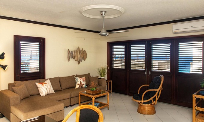 Playa Pabou Condominio | Club Nautico 6 with sea view