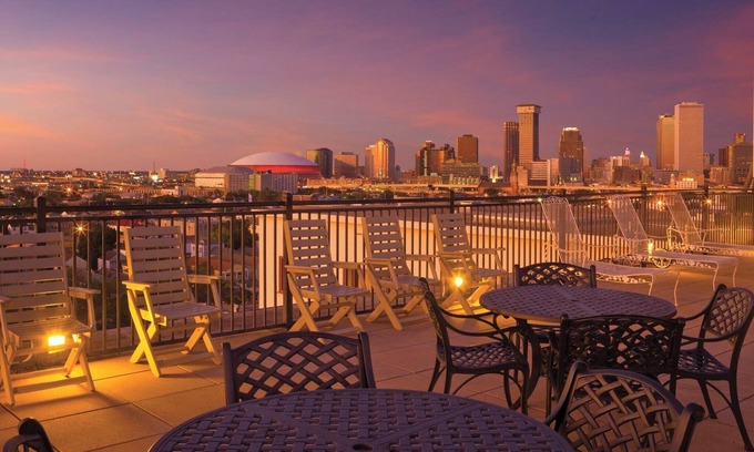 Faubourg Lafayette Complejo | Club Wyndham Avenue Plaza - Charming studio unit in Garden District