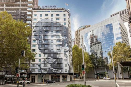 Sydney Central Business District Hotel | Club Wyndham Sydney, Trademark Collection by Wyndham