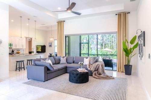 Joel Casa | Clusias Villa