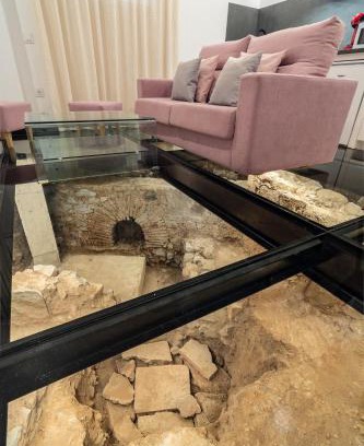 Centro histórico de Mérida Apartamento | CMDreams Gold- Apartamentos turísticos con ruinas romanas en el centro de Mérida