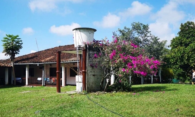 Ginebra Otro | HABITACION CON CAMA MATRIMONIAL - Ginebra glamping a 10 minutos de ginebra.