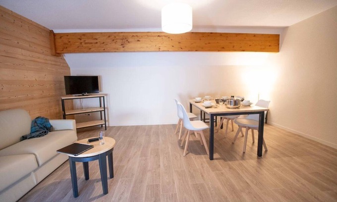 Saint-Colomban-des-Villards Casa | Cozy Savoyard Getaway: Comfortable Living! Lakeside Playground & BBQ Facilities!