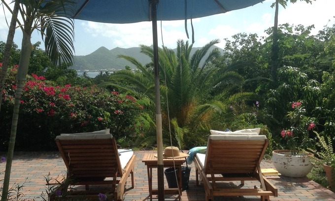 Les Terres Basses Cabaña | Cottage by the sea.....steps from Trout David…