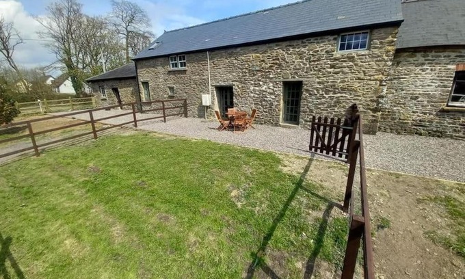 Llanddowror Casa | Coach House at Picton