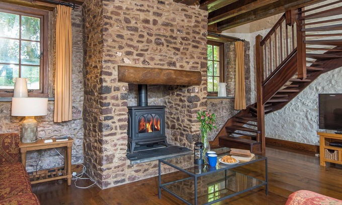 Stackpole Cabaña | Coach House, Holiday Cottage Stackpole , Sleeps 8, 4 bedrooms, bathrooms
