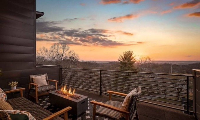 East Ridge Casa | Coachella -An Atomic Ridge Home