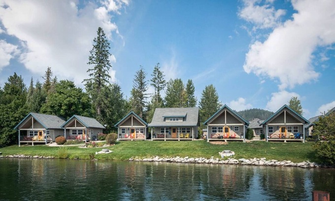 Dover Bay Casa | Coast A While - Lakefront Beach Bungalow