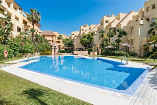 Castillo de Sabinillas Apartamento | Coast comfort Duquesa Village 3BR