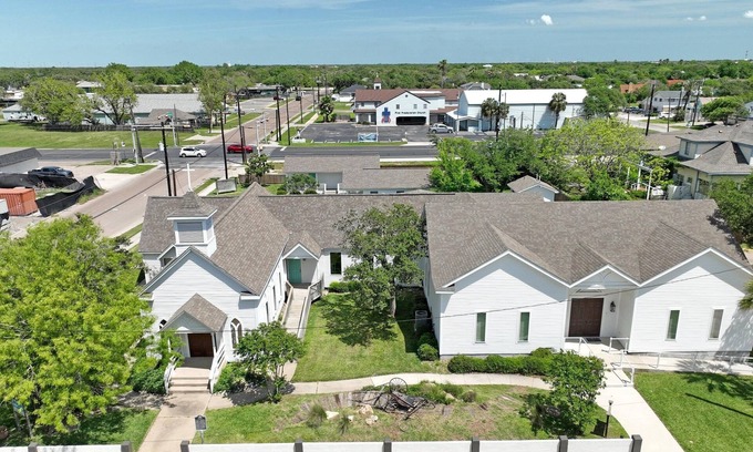 Rockport Cabaña | Coast Oaks Cottage 6 1 Bedroom Cottage by RedAwning