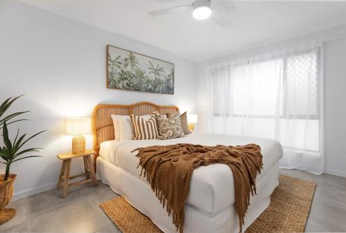 Buddina Casa | Coastal 3BR Beachside Haven, Pet-Friendly!