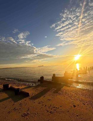 Devon Casa | coastal and cozy beach stay, pet friendly