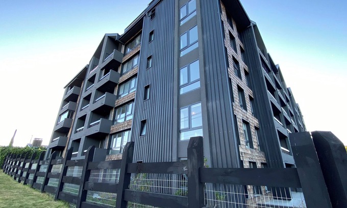 Puerto Varas Apartamento | Depto costero con vista al lago, piscina temperado y jacuzzi