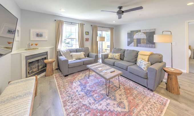 Rehoboth Beach Condominio | Recientemente actualizado! 3BR / 2BA con piscina, cerca de playas, tiendas, restaurantes y más.