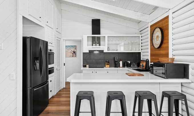 Point Lonsdale Casa | Coastal Bliss Awaits – Beachside Holiday Escape in Old Point Lonsdale