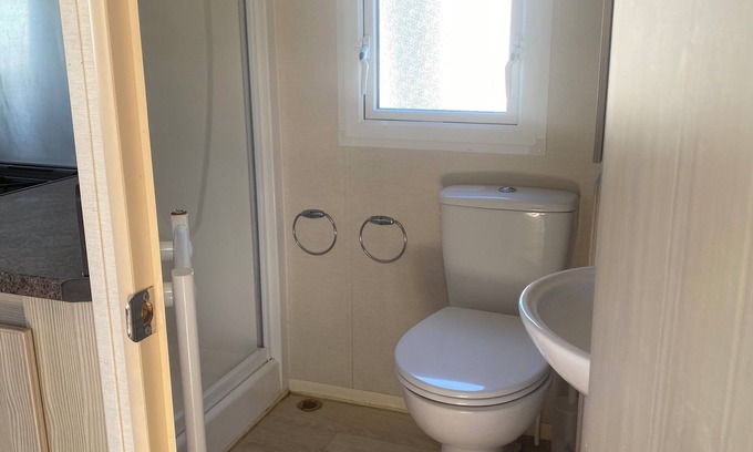 Rhyl Cabina | Coastal Cabin Retreat in Rhyl