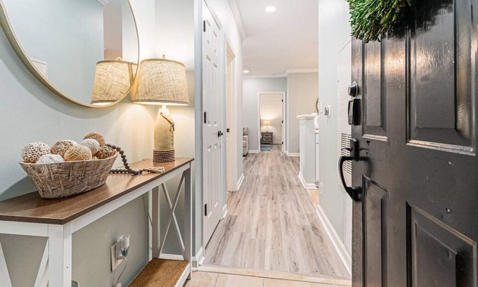 Seaside Farms Apartamento | Coastal Calm Retreat: 2br/2ba Mount Pleasant Condo