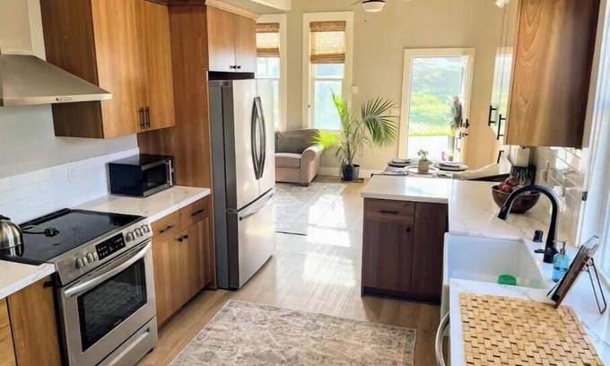 Eureka Casa | Coastal Charm with Hot Tub