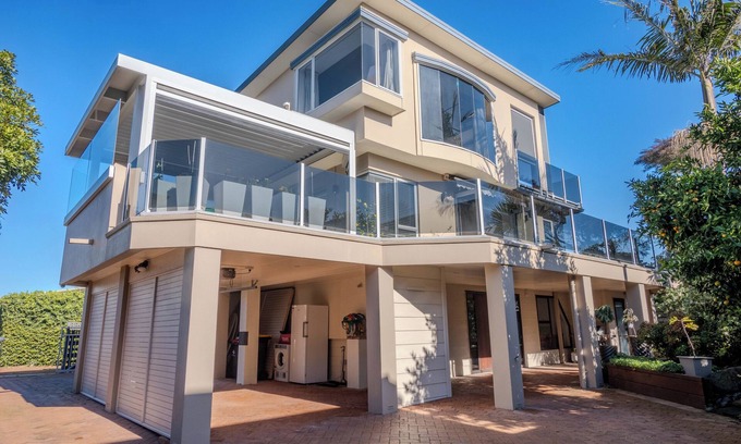 Papamoa Beach Casa | Coastal Chic - Papamoa Beach Holiday Home