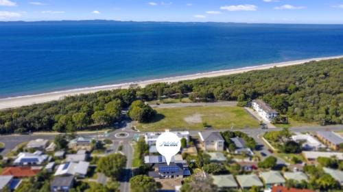 Woorim Casa | Coastal Clan & Canine Cottage