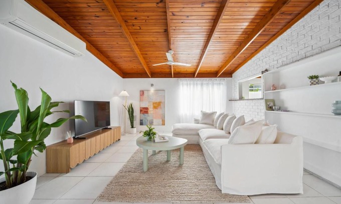 Maroochydore Casa | Coastal Comfort: Relax & Recharge in Maroochydore