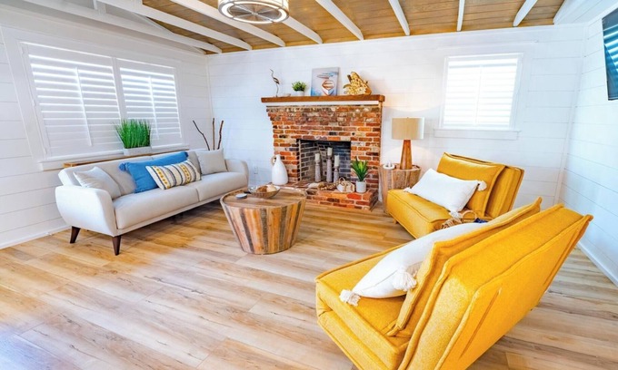 Bel Air Casa | Coastal Cottage 500 Steps from the Beach