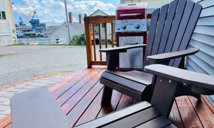 Kittery Cabaña | Coastal Cottage - Porch, Grill, Walk to Portsmouth