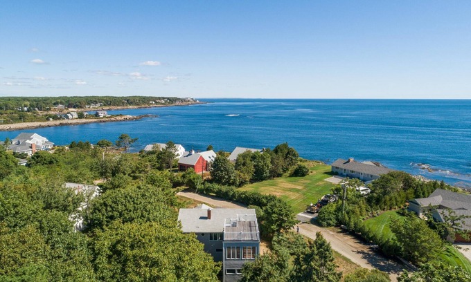 Cape Neddick Casa | Coastal Cottage w/ Roof Deck Ocean Views - York, ME 4 Beds, 3 Baths, Sleeps 9