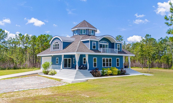 Conway Casa | Coastal Country Getaway!