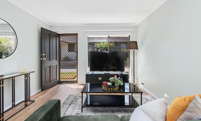 Scarborough Casa | Coastal Elegance A Luxurious Dreamy Escape