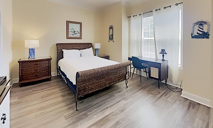 Pawleys Island Villa | Coastal Escape at Greenhaven Inviting 4BR3BA Condo