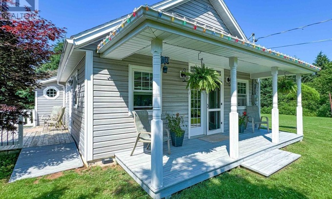Brackley Beach Cabaña | Coastal Escape: Cottage Complex