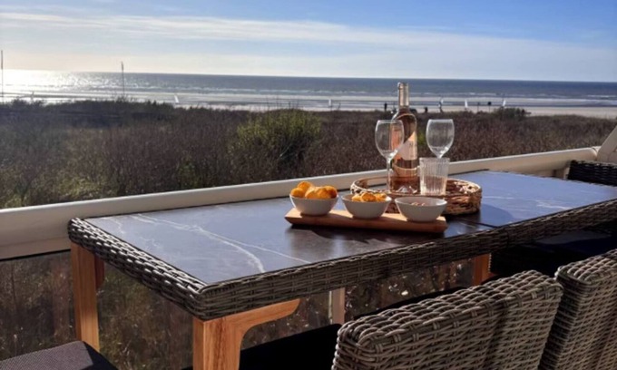 Merlimont-Plage Apartamento | Coastal Escape with Sea View
