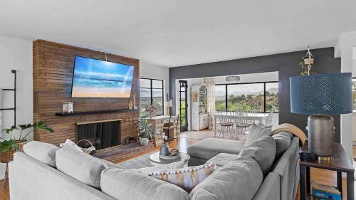 Mount Helix Casa | Coastal Farmhouse with Views