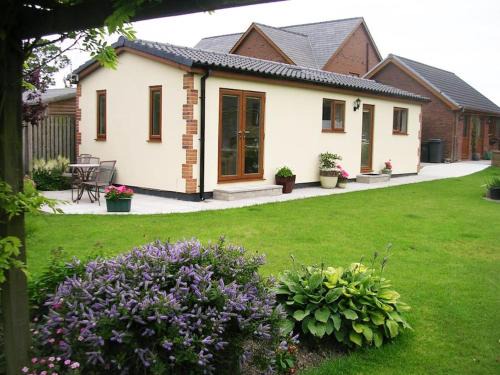 Knott End-on-Sea Casa | Coastal Garden Lodge