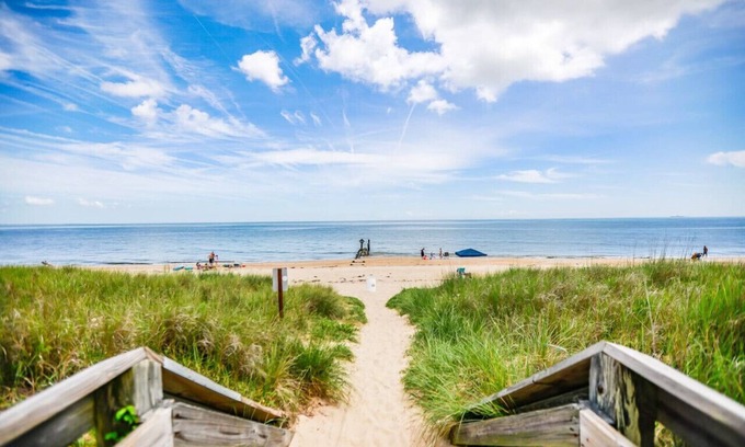 Cottage Line Cabaña | Coastal Getaway At Ocean View Beach