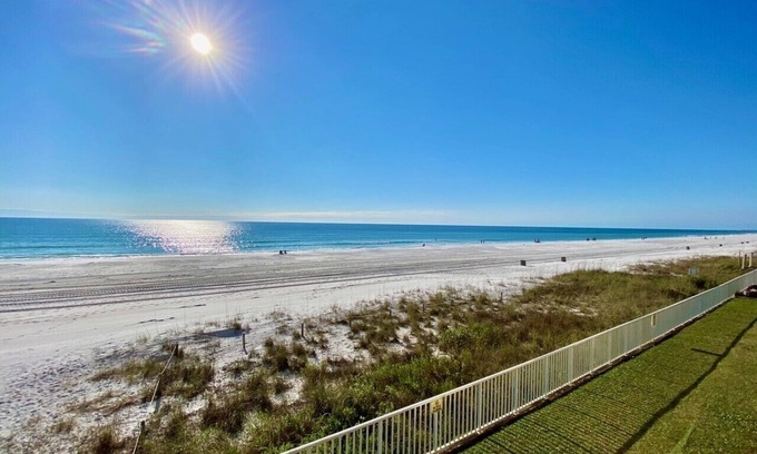Bel Air Condominio | Coastal Gulf Front Condo on the Beach! GG204