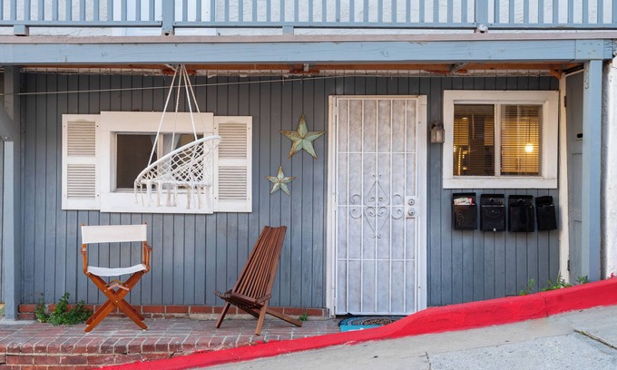 El Porto Condominio | Coastal Haven Steps to Sand w/Garage & Rooftop