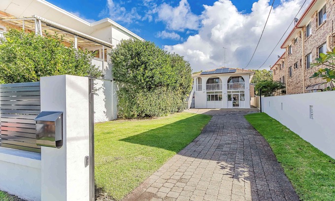 Tweed Heads Casa | Coastal Home Retreat - Spacious, Sleeps 12