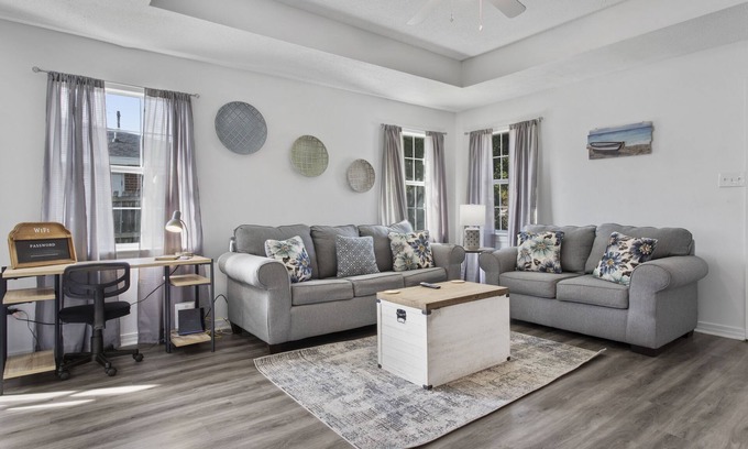 Mississippi City Apartamento | Coastal Inspired Duplex. Close to the beach! #1