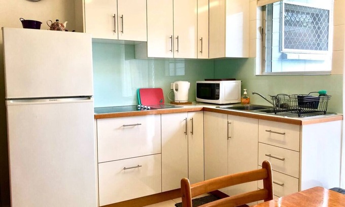 Edge Hill Apartamento | Coastal Living near Shops and Botanical Gardens