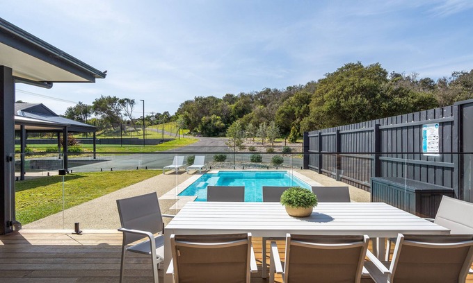 Fingal Casa | Coastal Luxe - Heated pool, tennis court, sauna, privately set on gated acreage