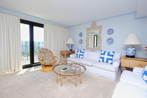 Litchfield by the Sea Casa | Coastal Oasis Inviting 3BR Condo with Resort Pool