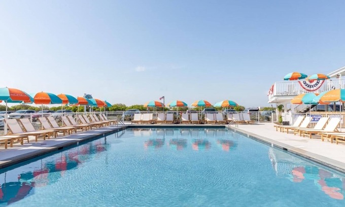 Cape May Casa | Coastal Oasis Retreat: Stylish & Relaxing Getaway Near the Ocean