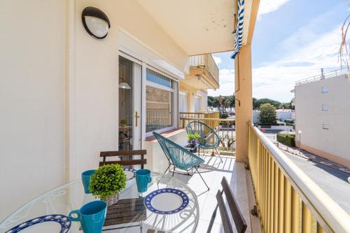 Vilafortuny Apartamento | Coastal Paradise & Cozy Home with a 100m from the Beach!