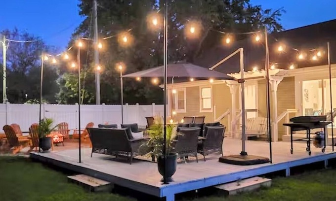 Lewes Casa | Coastal Quarters-Units 1 & 2-5BR house & 2BR unit-Sleeps 18 total, yard,fire pit