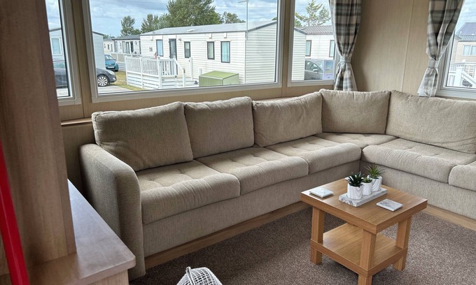 Pevensey Cabina | Coastal Retreat Luxury Caravan Home Away From Home